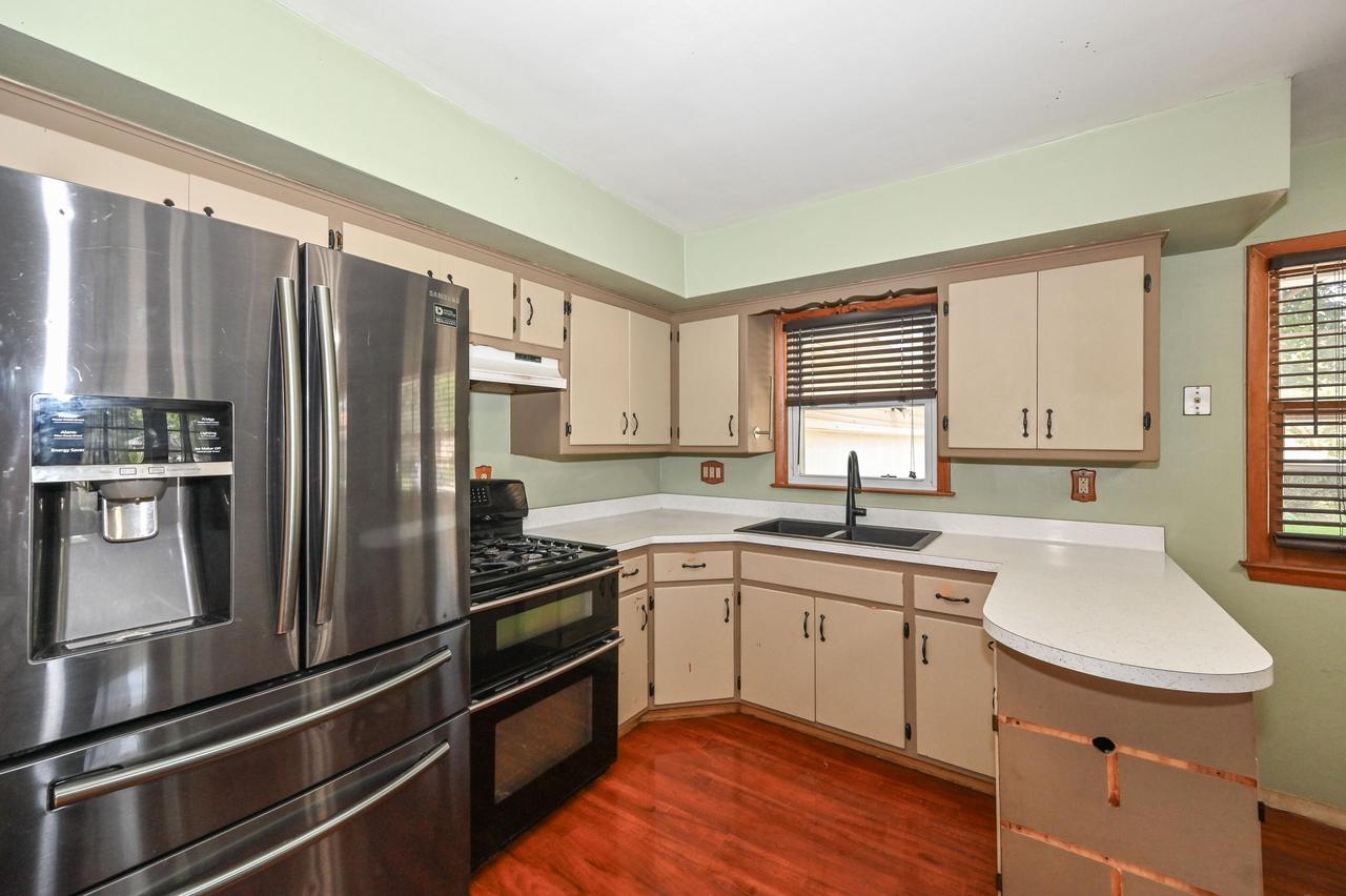 7637 West Allerton AVENUE WEST West