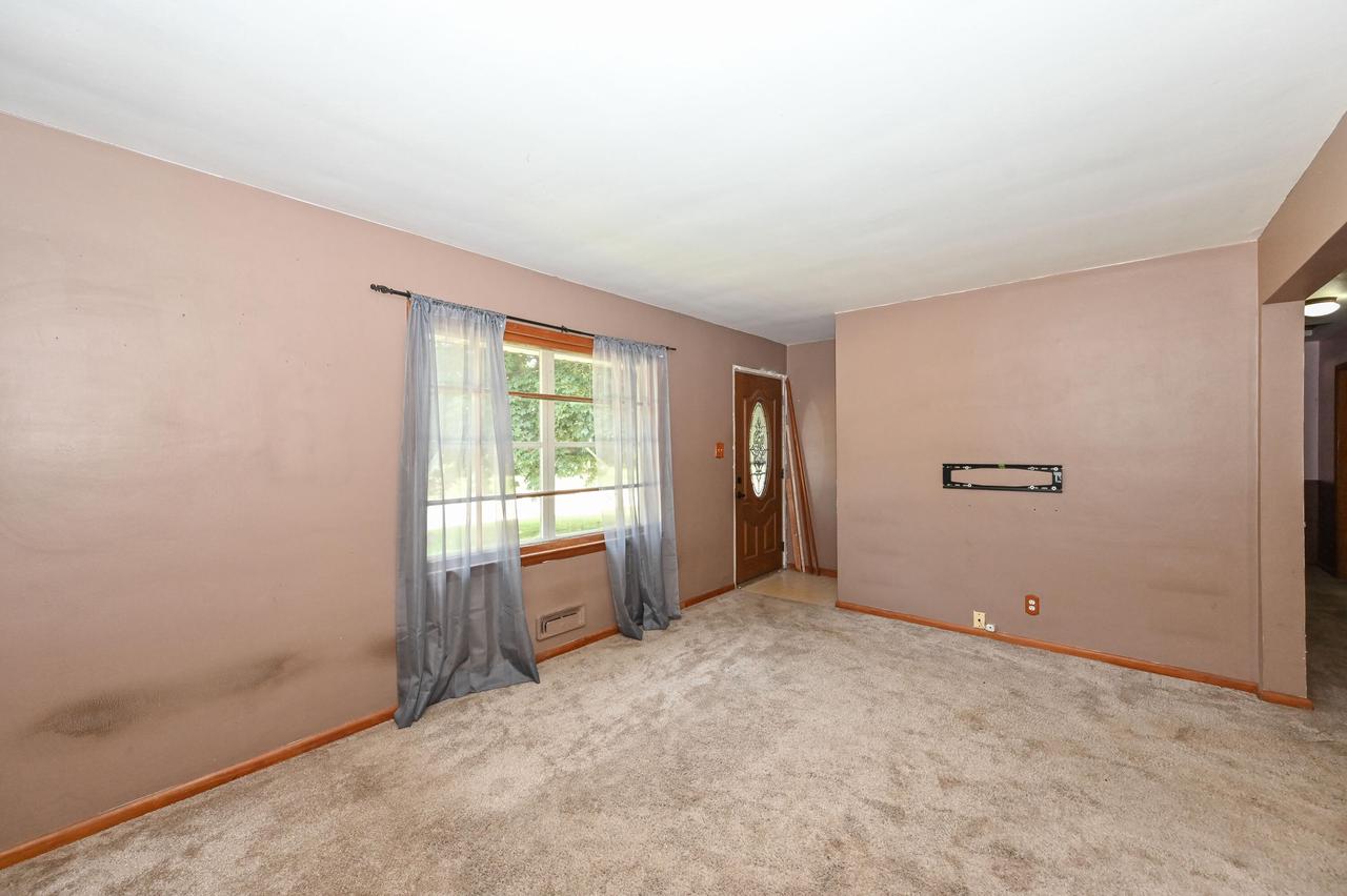 7637 West Allerton AVENUE WEST West