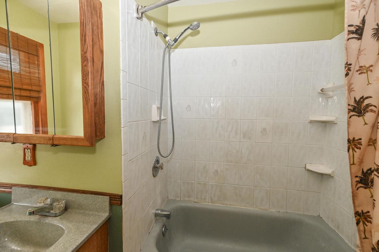 7637 West Allerton AVENUE WEST West