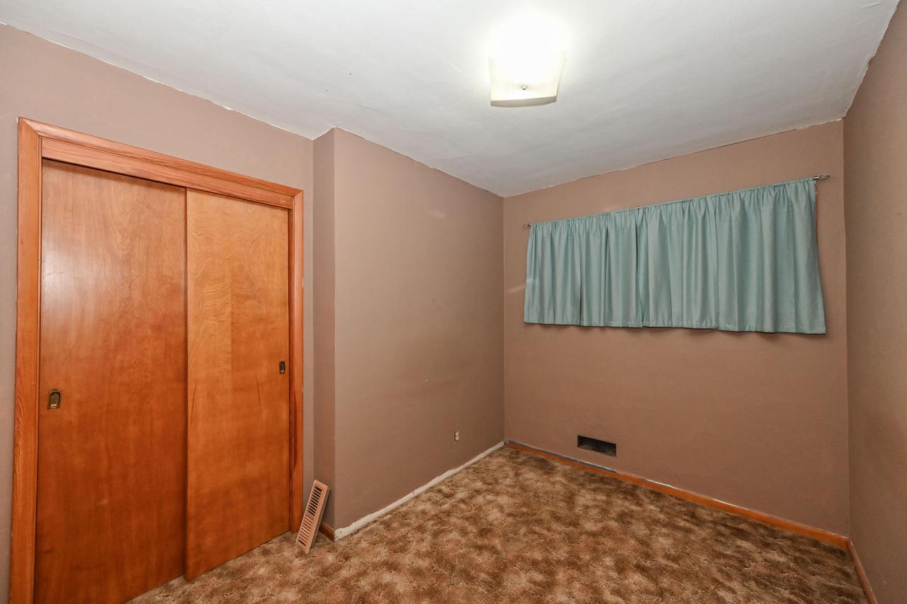 7637 West Allerton AVENUE WEST West