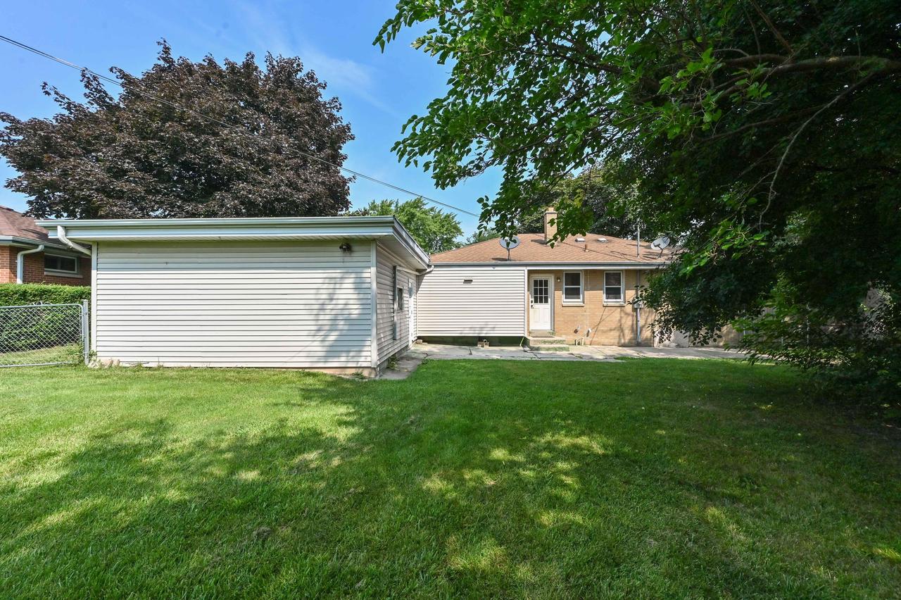 7637 West Allerton AVENUE WEST West