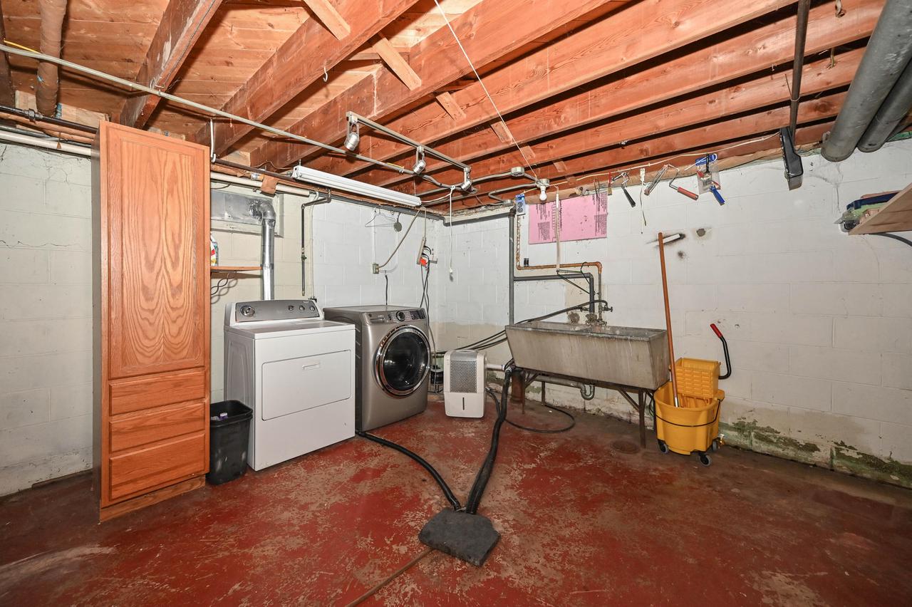 7637 West Allerton AVENUE WEST West