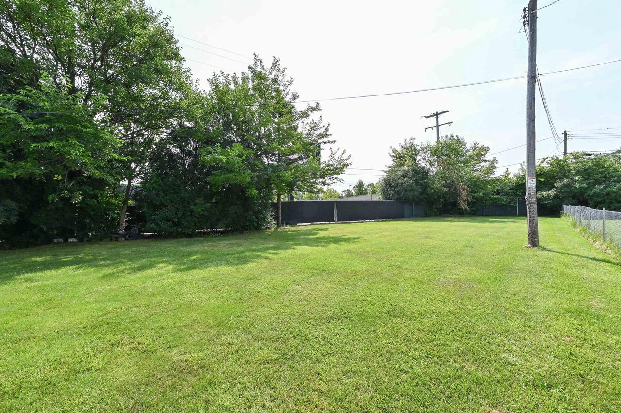 7637 West Allerton AVENUE WEST West