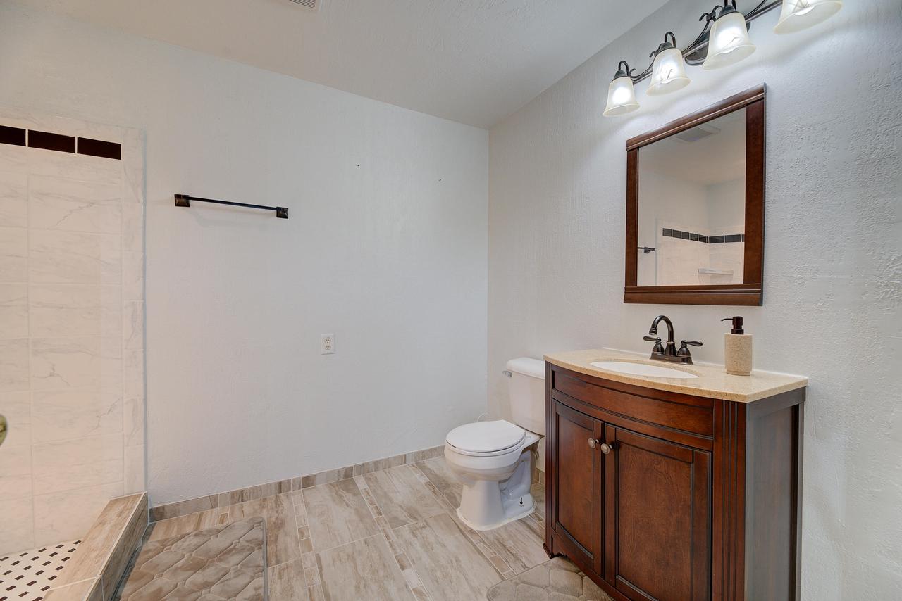 3919 Stillwater CIRCLE