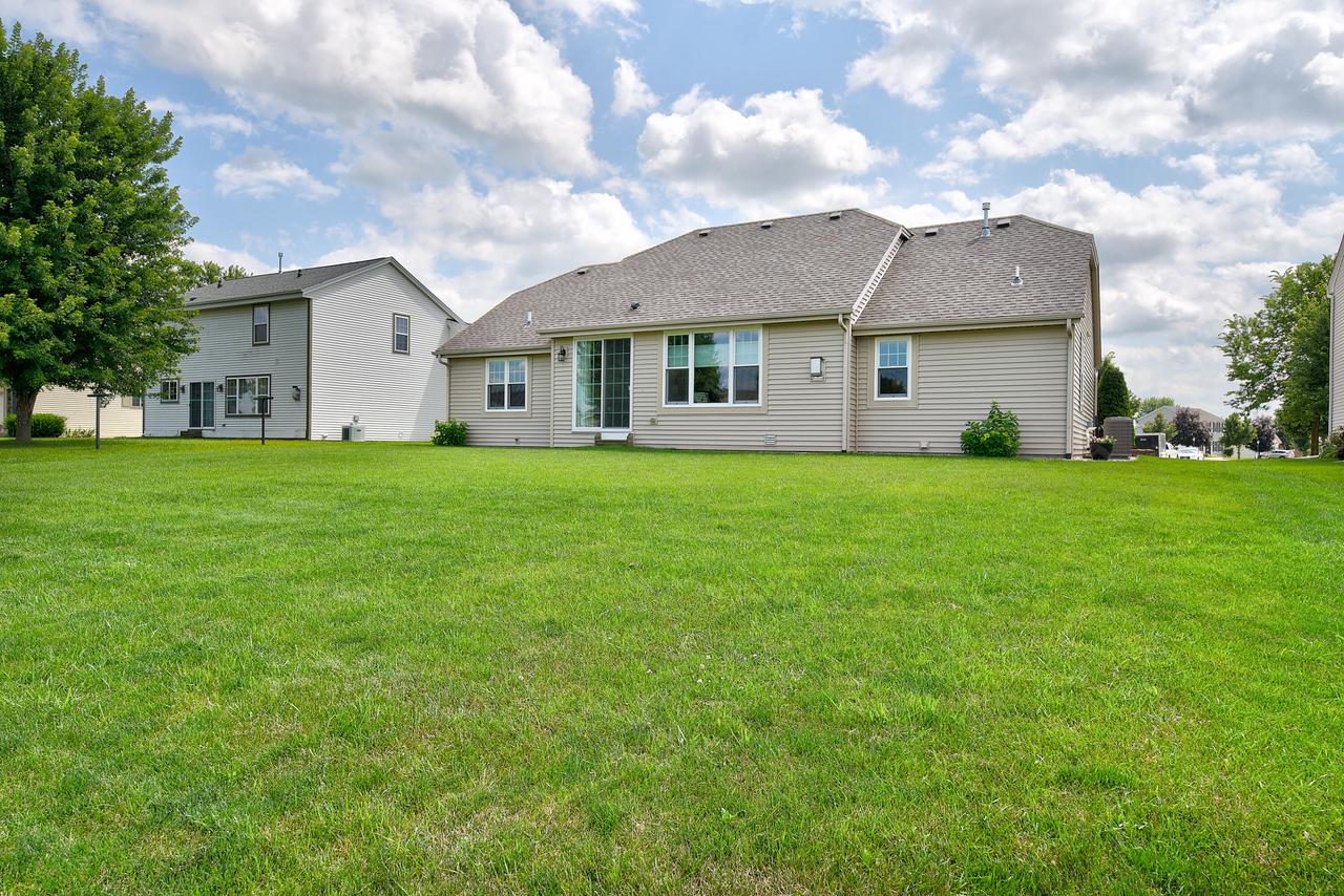 3919 Stillwater CIRCLE