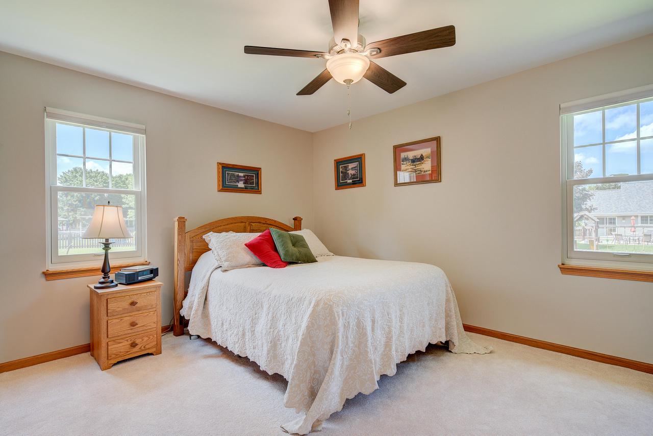 3919 Stillwater CIRCLE