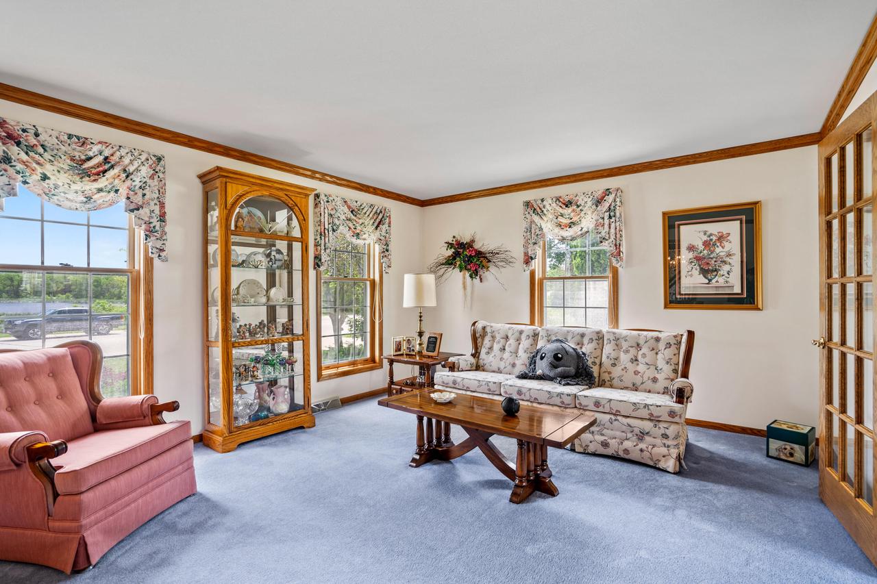 W172N4873 Greenview AVENUE