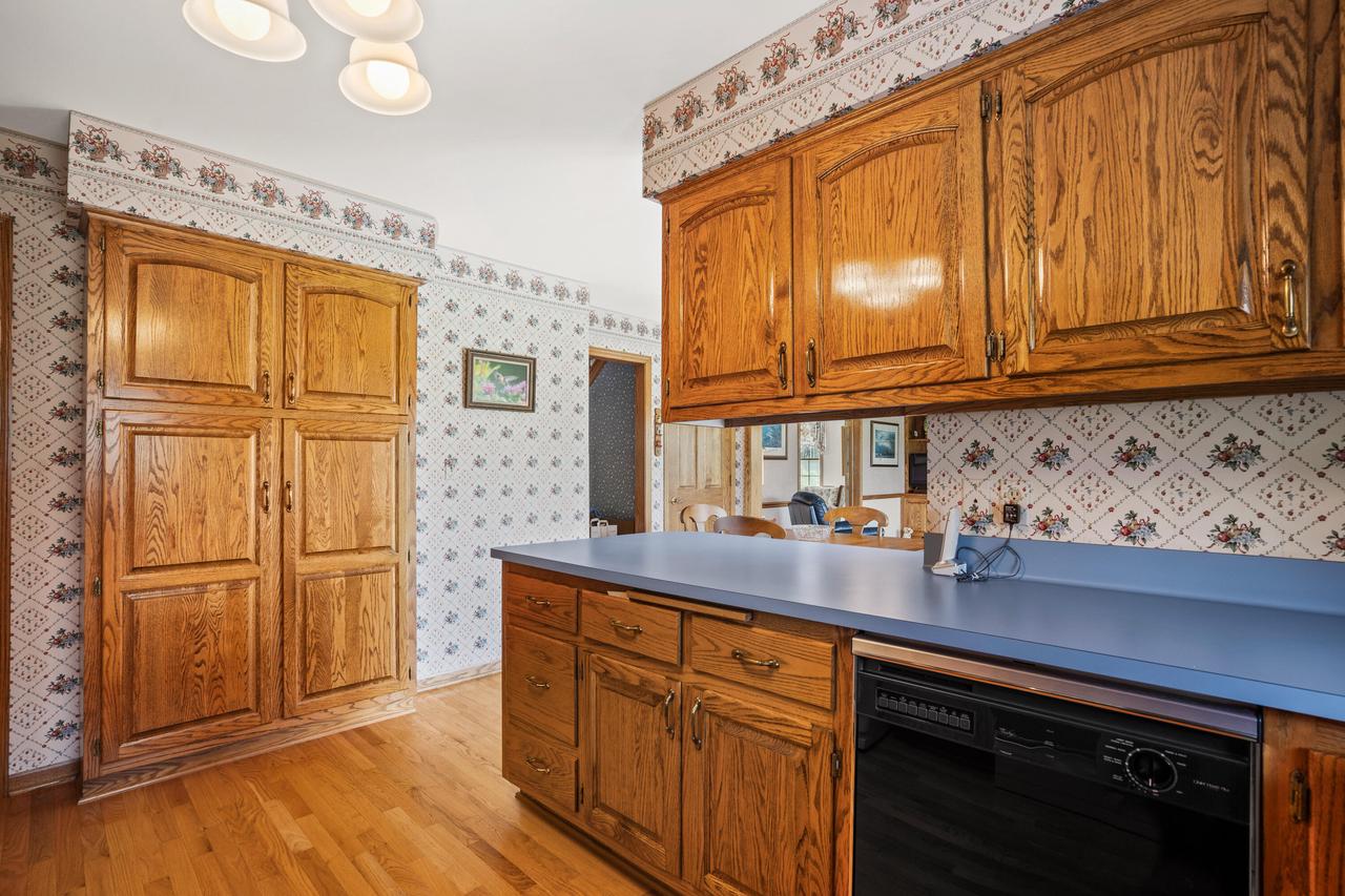 W172N4873 Greenview AVENUE