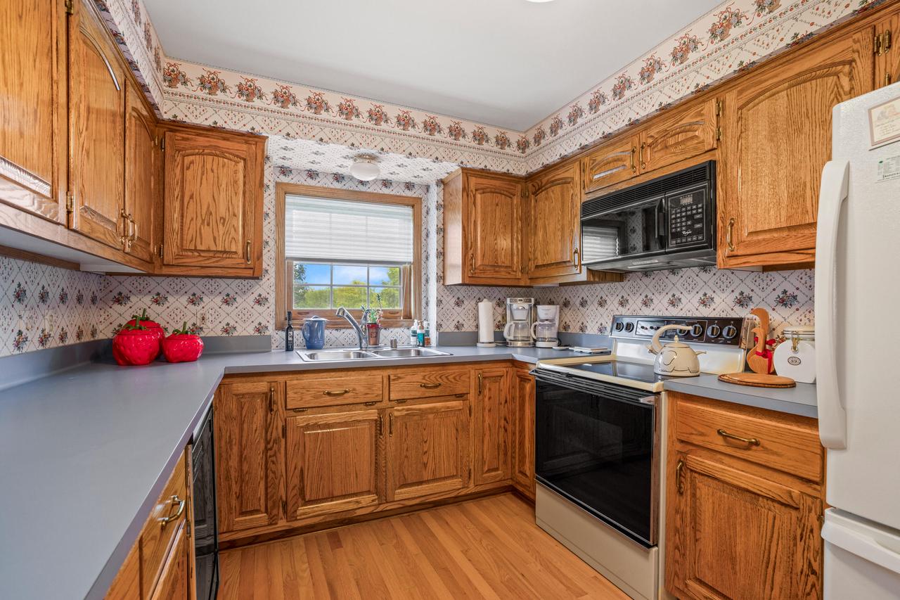 W172N4873 Greenview AVENUE