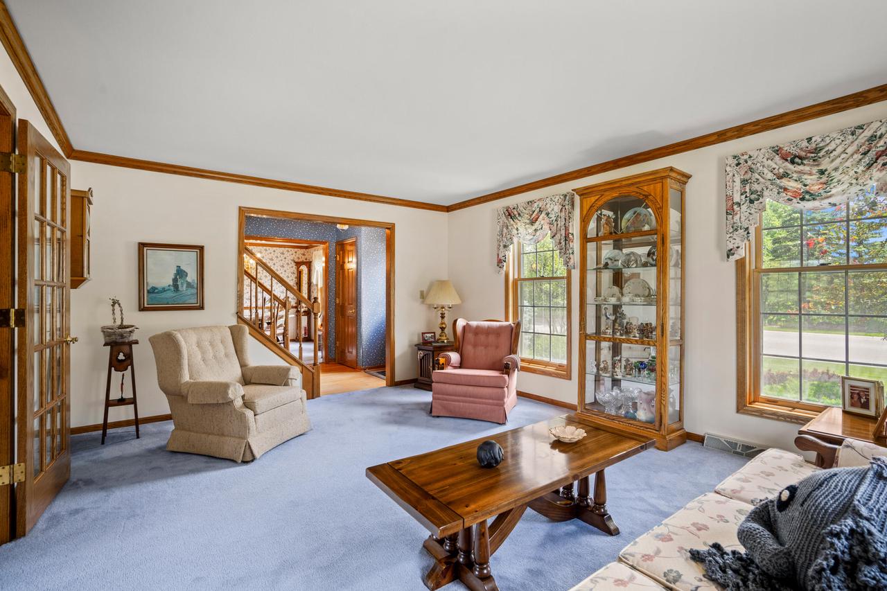 W172N4873 Greenview AVENUE