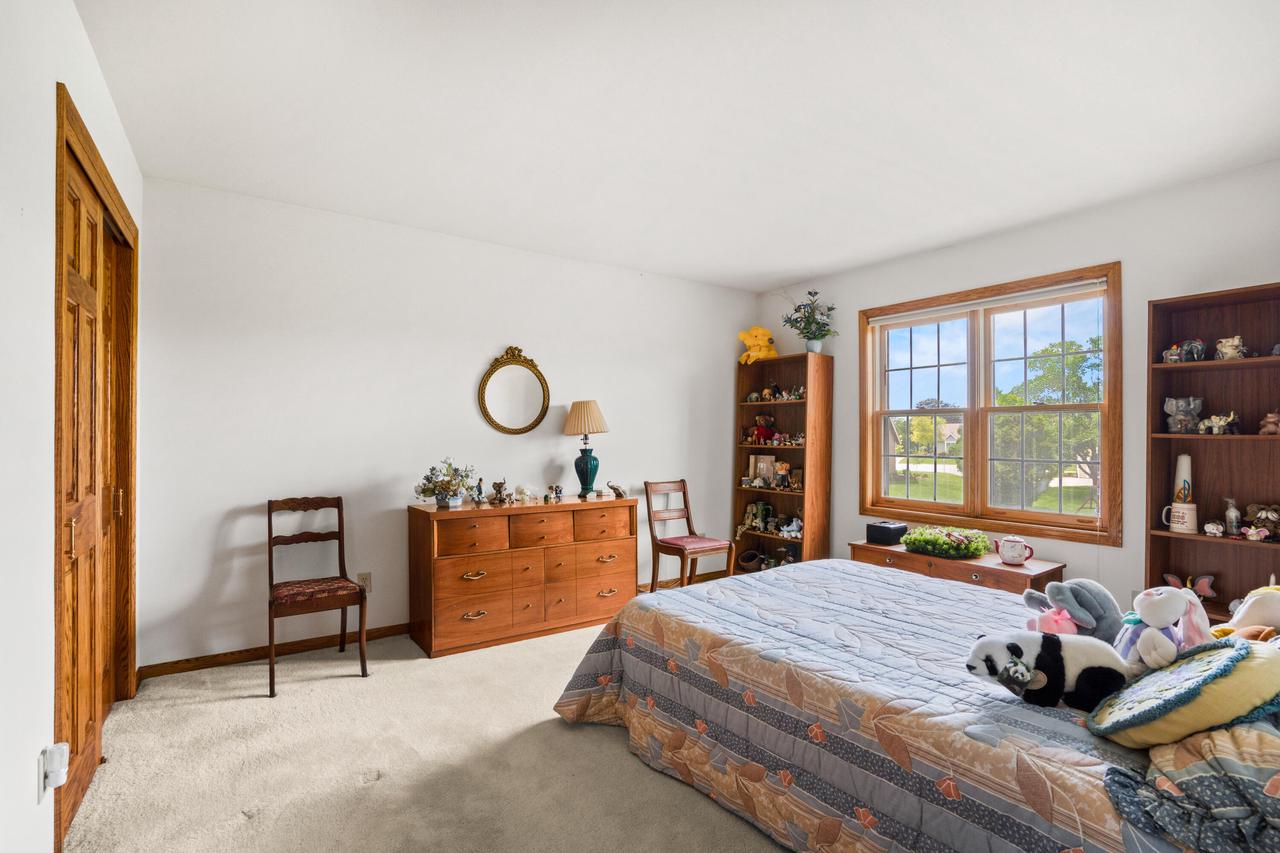 W172N4873 Greenview AVENUE