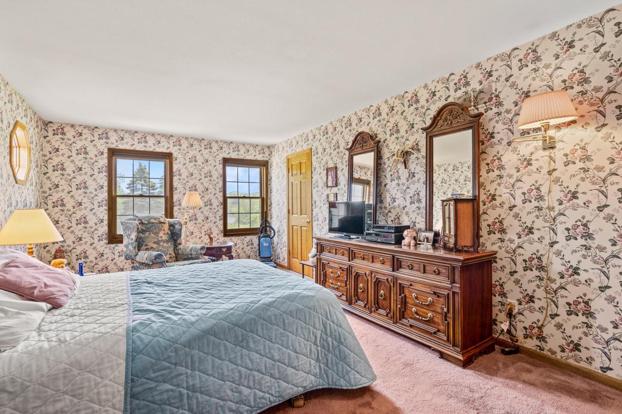 W172N4873 Greenview AVENUE