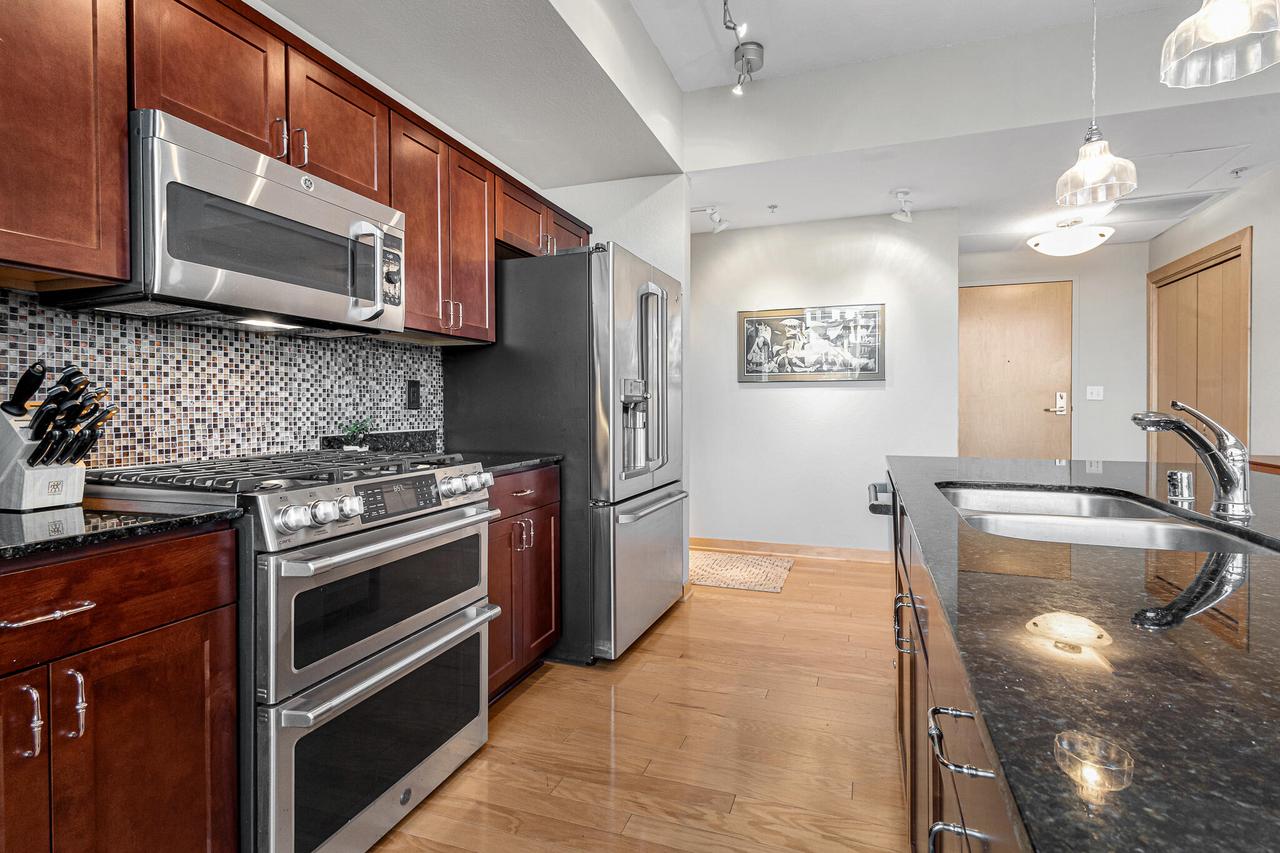 106 West Seeboth STREET 311