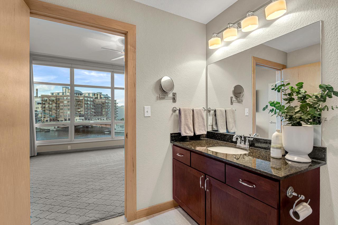 106 West Seeboth STREET 311