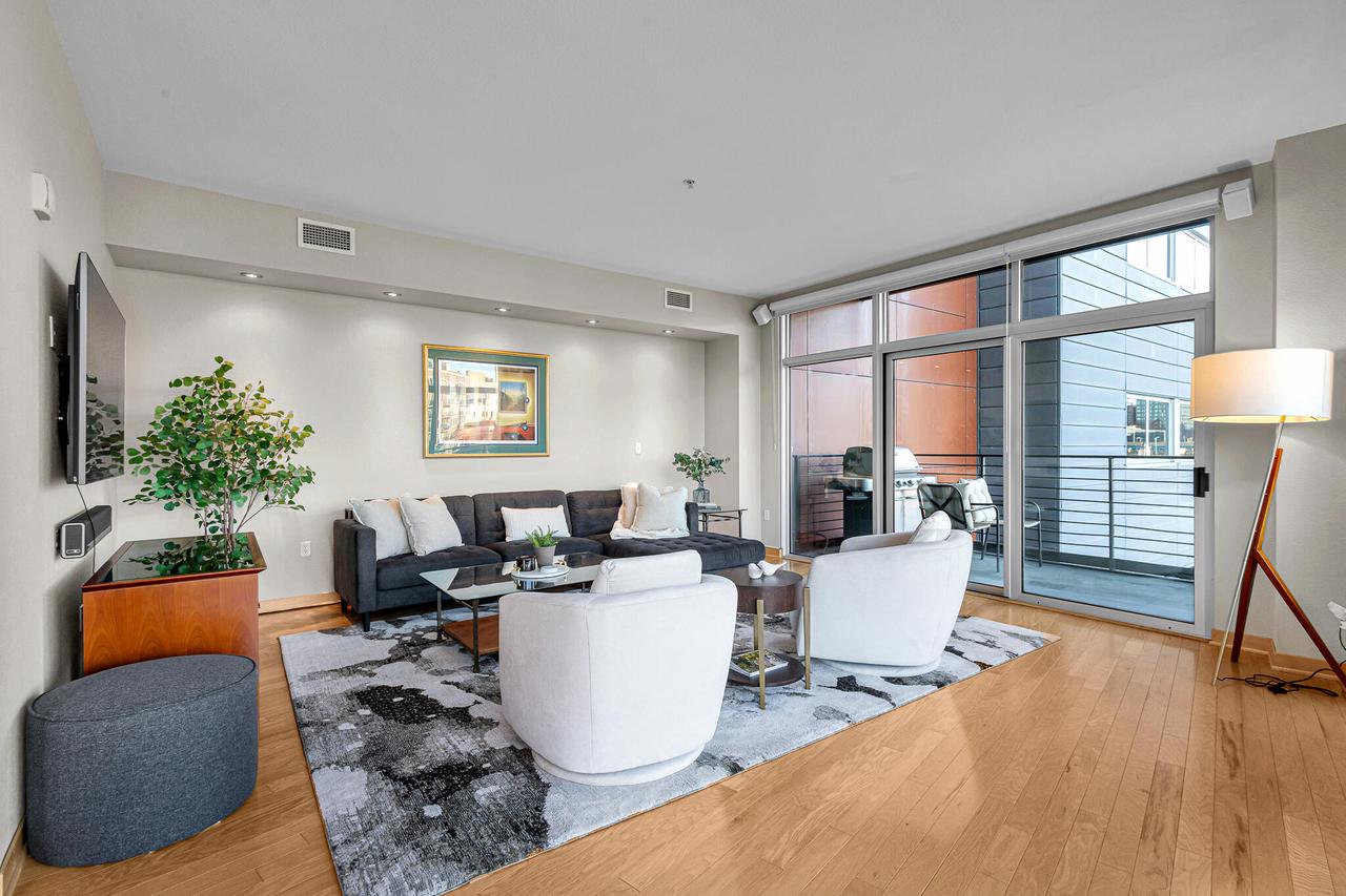 106 West Seeboth STREET 311