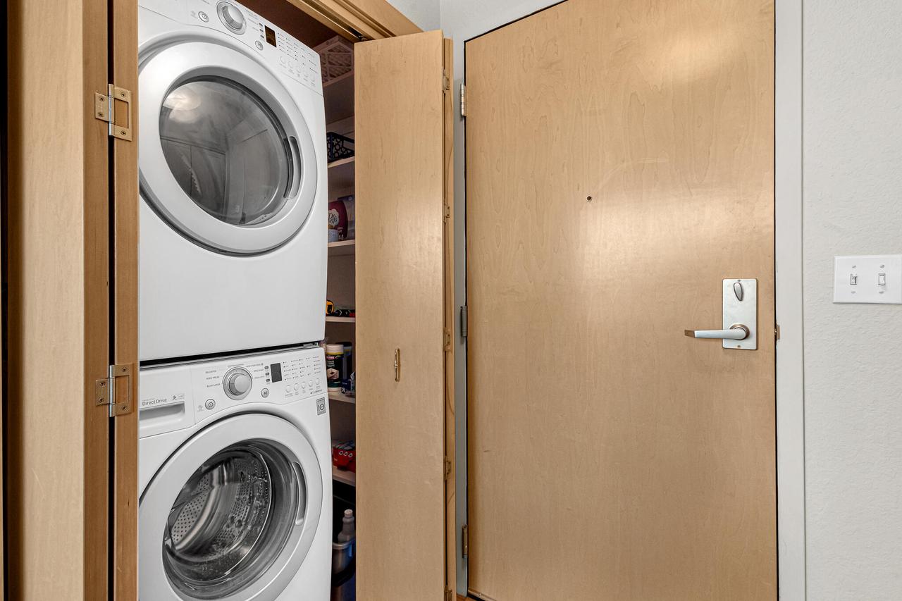 106 West Seeboth STREET 311