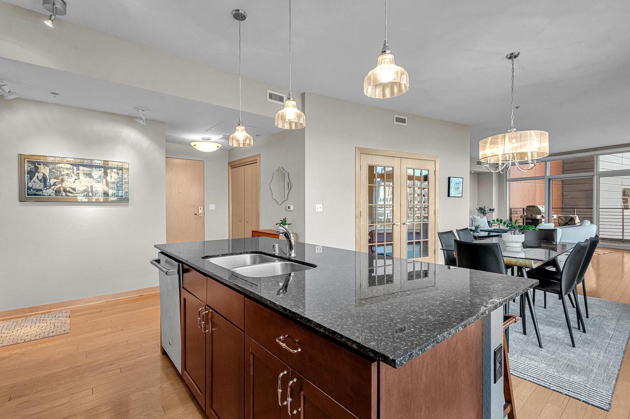 106 West Seeboth STREET 311