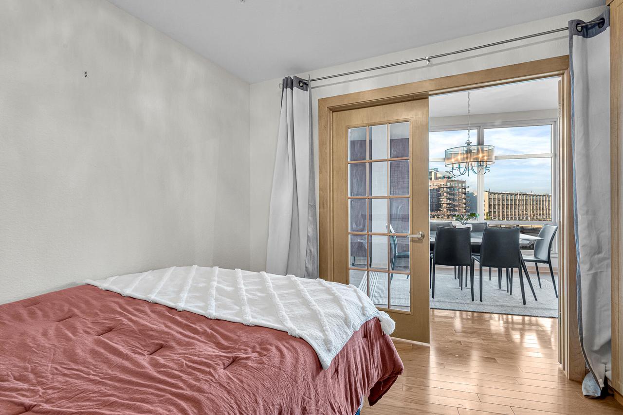 106 West Seeboth STREET 311