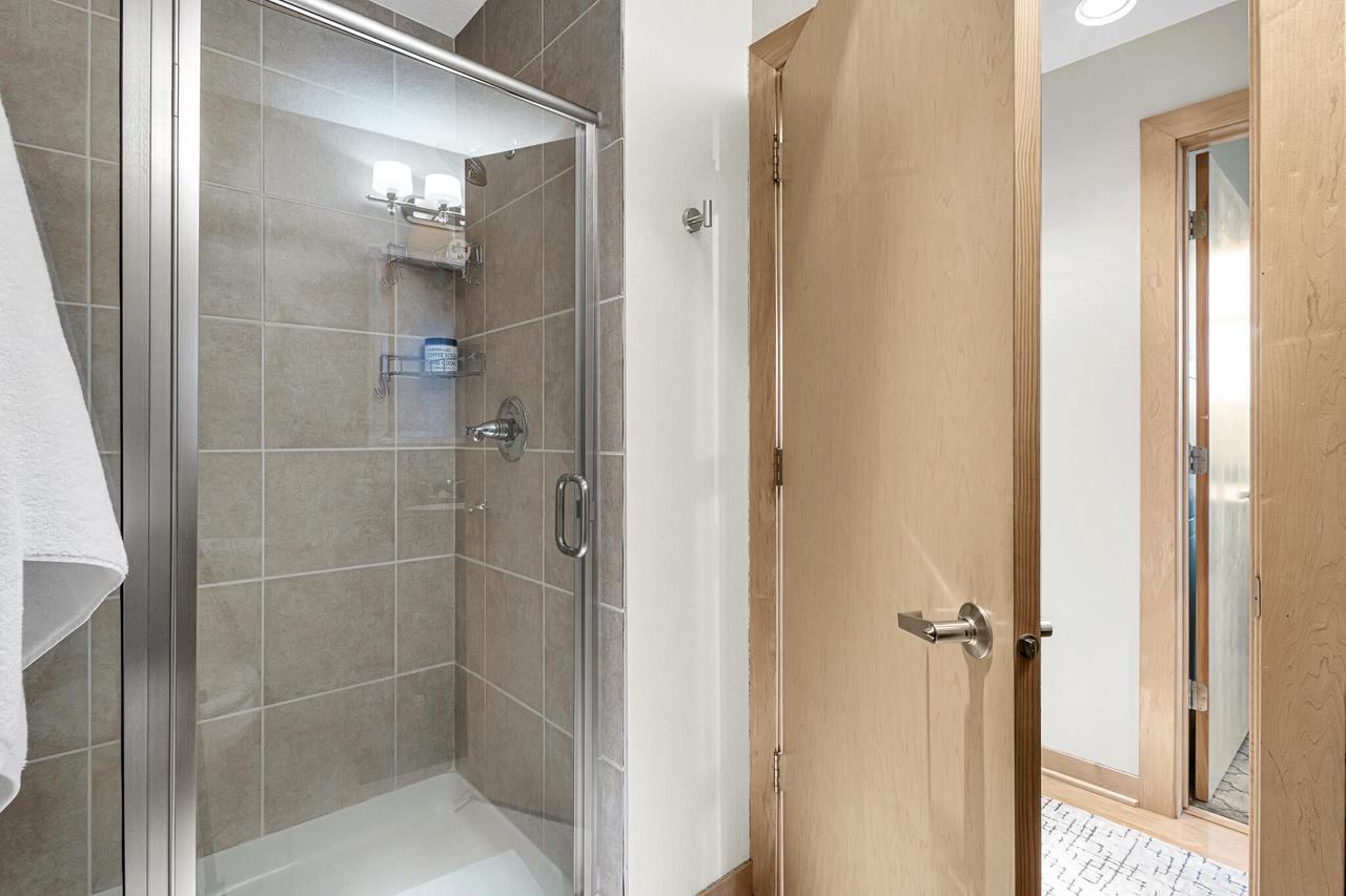 106 West Seeboth STREET 311