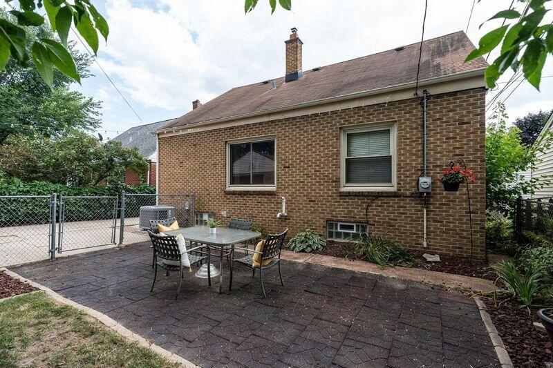 7128 West Stevenson STREET