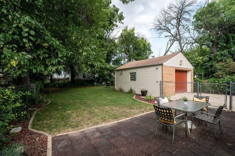 7128 West Stevenson STREET