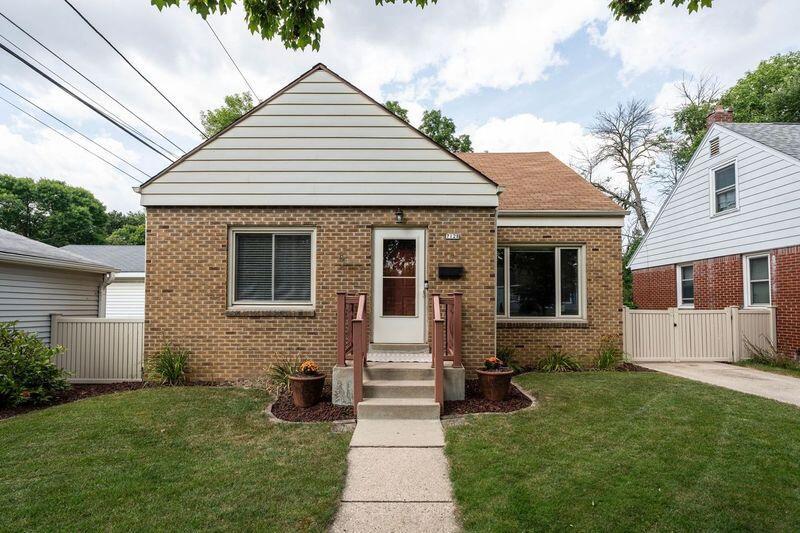 7128 West Stevenson STREET