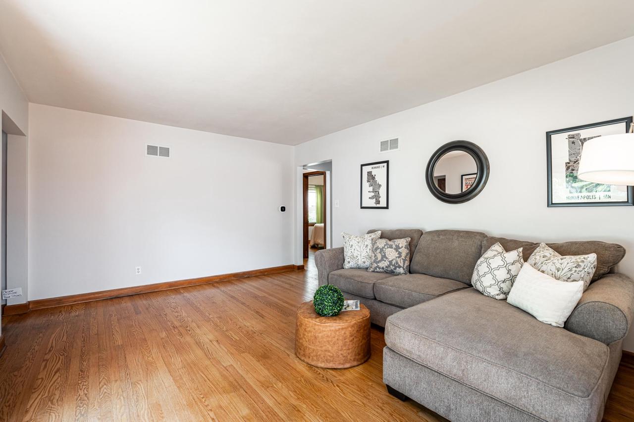 7128 West Stevenson STREET