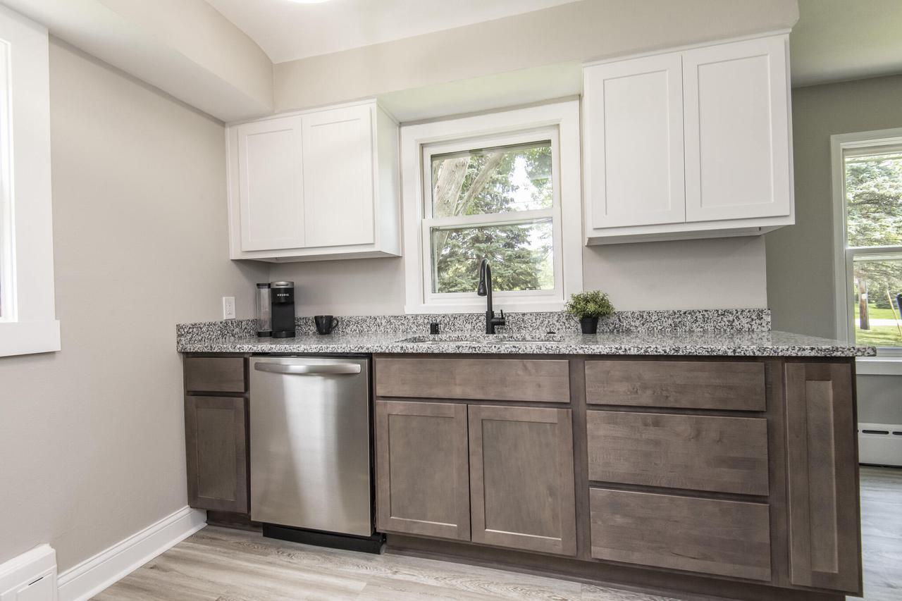 W264N2847 Prospect AVENUE