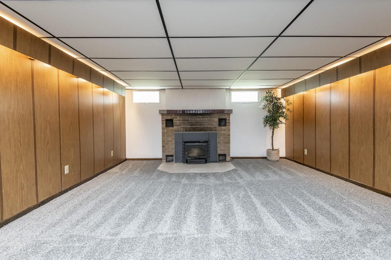 W264N2847 Prospect AVENUE