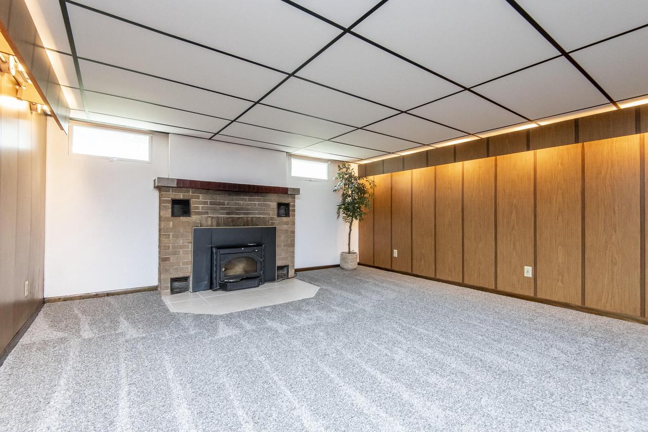 W264N2847 Prospect AVENUE