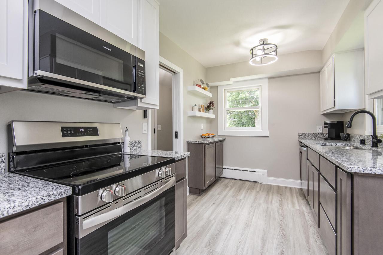 W264N2847 Prospect AVENUE