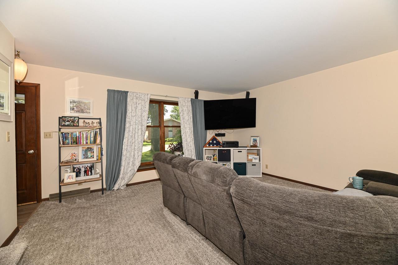 10522 West Parnell AVENUE WEST West 10524