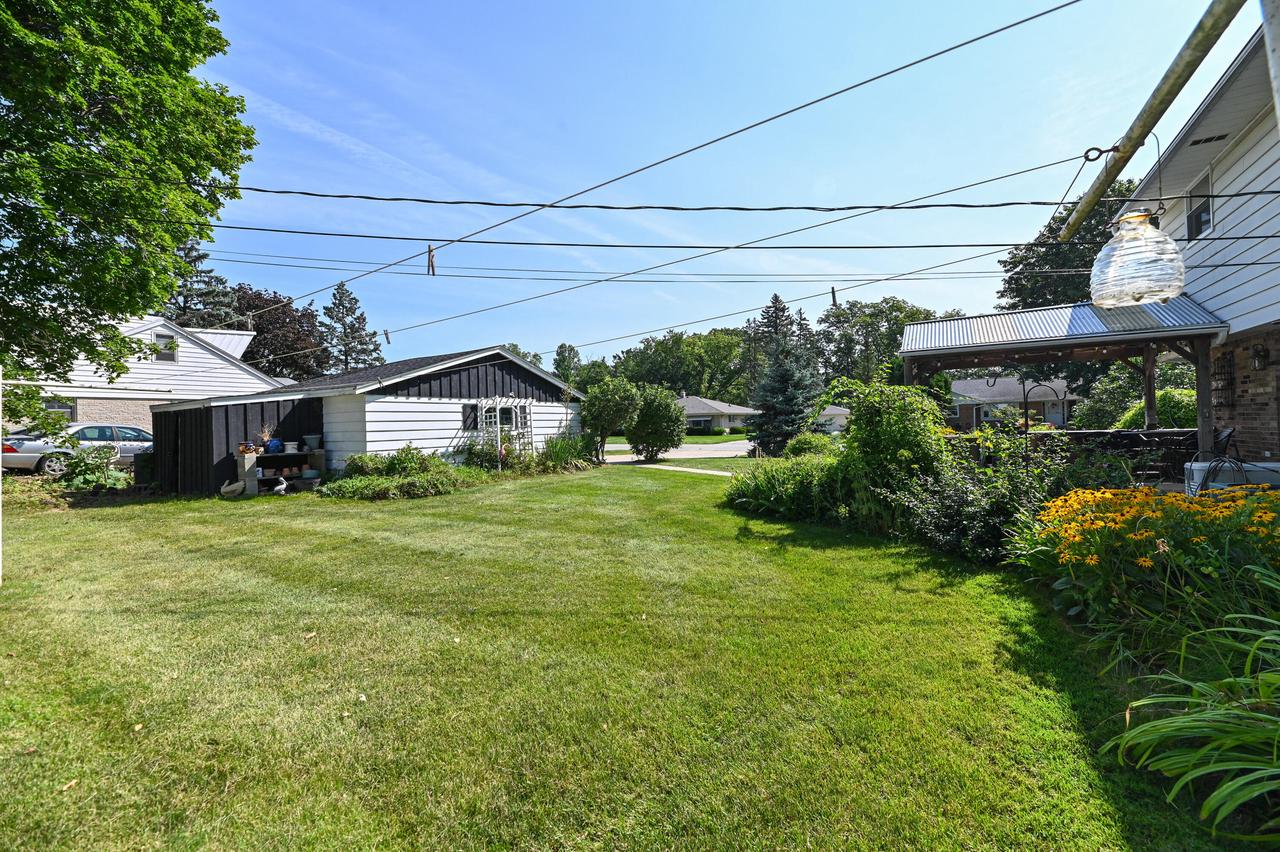 10522 West Parnell AVENUE WEST West 10524