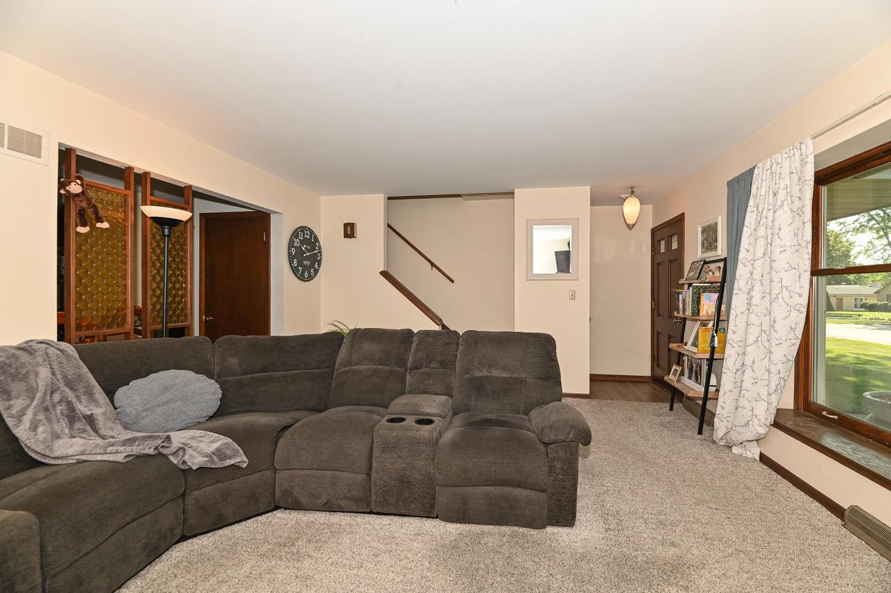 10522 West Parnell AVENUE WEST West 10524