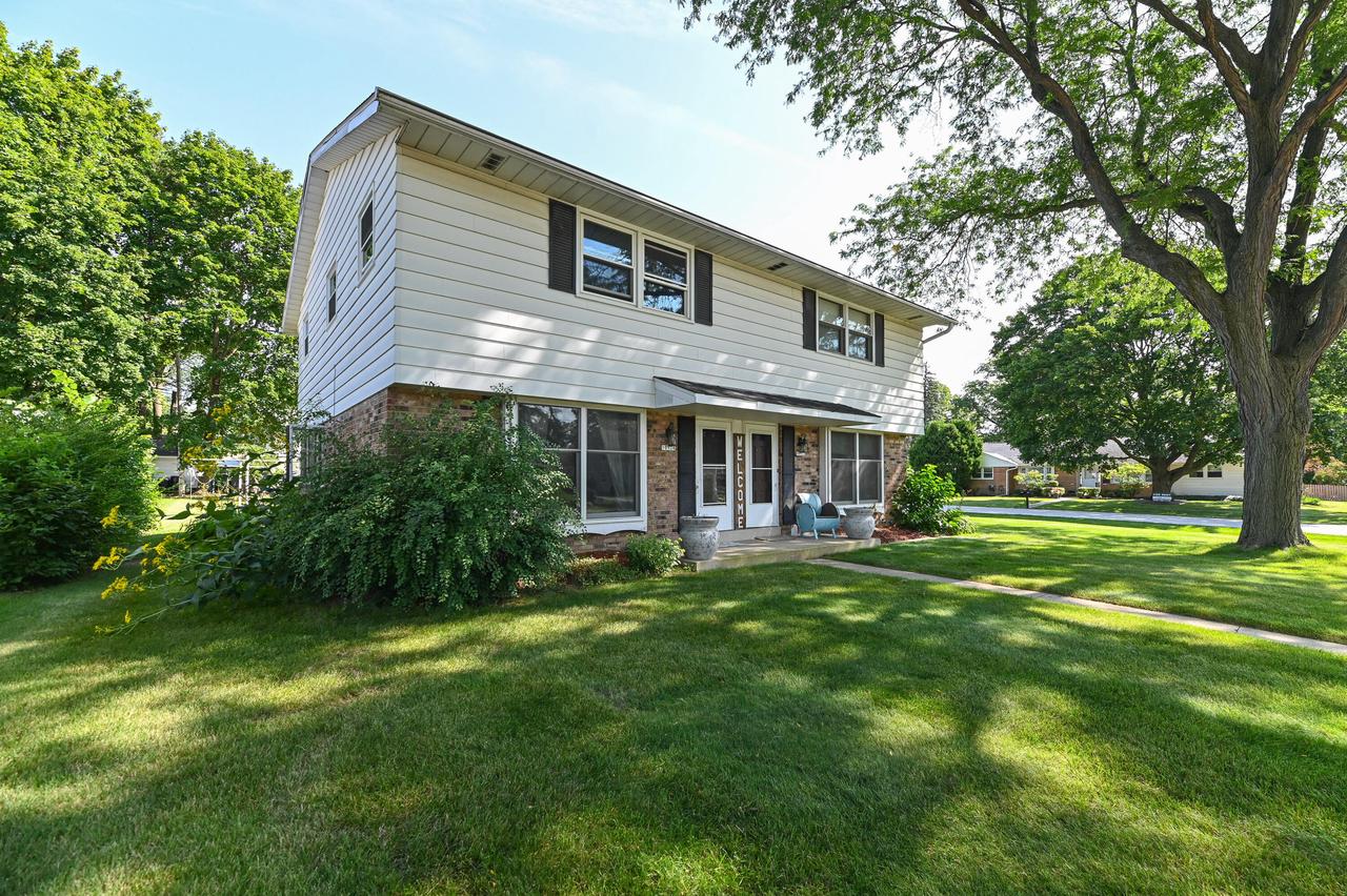 10522 West Parnell AVENUE WEST West 10524