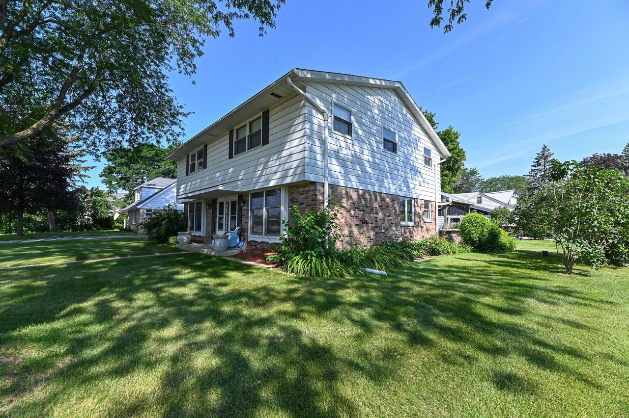 10522 West Parnell AVENUE WEST West 10524