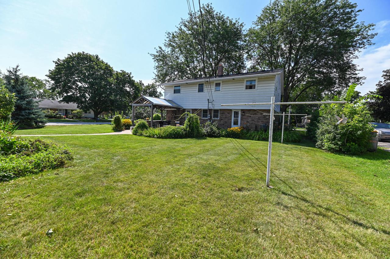 10522 West Parnell AVENUE WEST West 10524