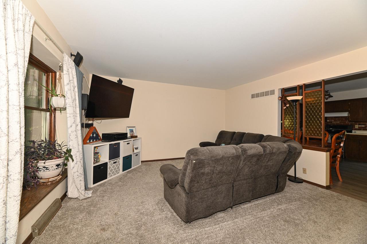 10522 West Parnell AVENUE WEST West 10524