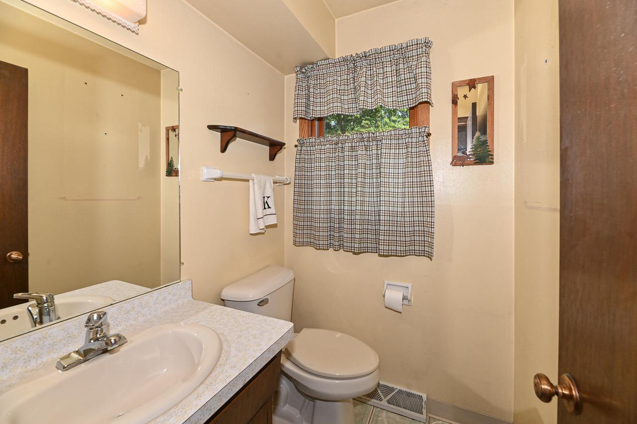 10522 West Parnell AVENUE WEST West 10524