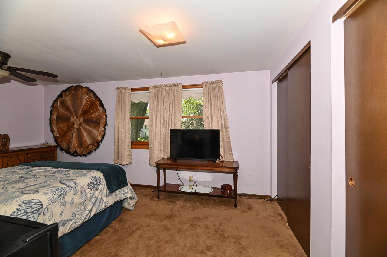 10522 West Parnell AVENUE WEST West 10524