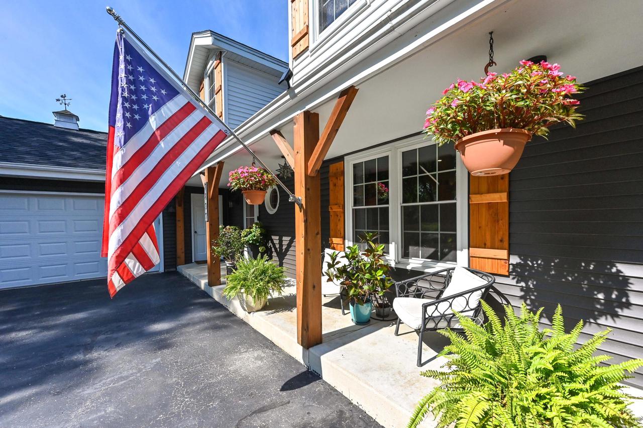 7837 South Ridgewood DRIVE