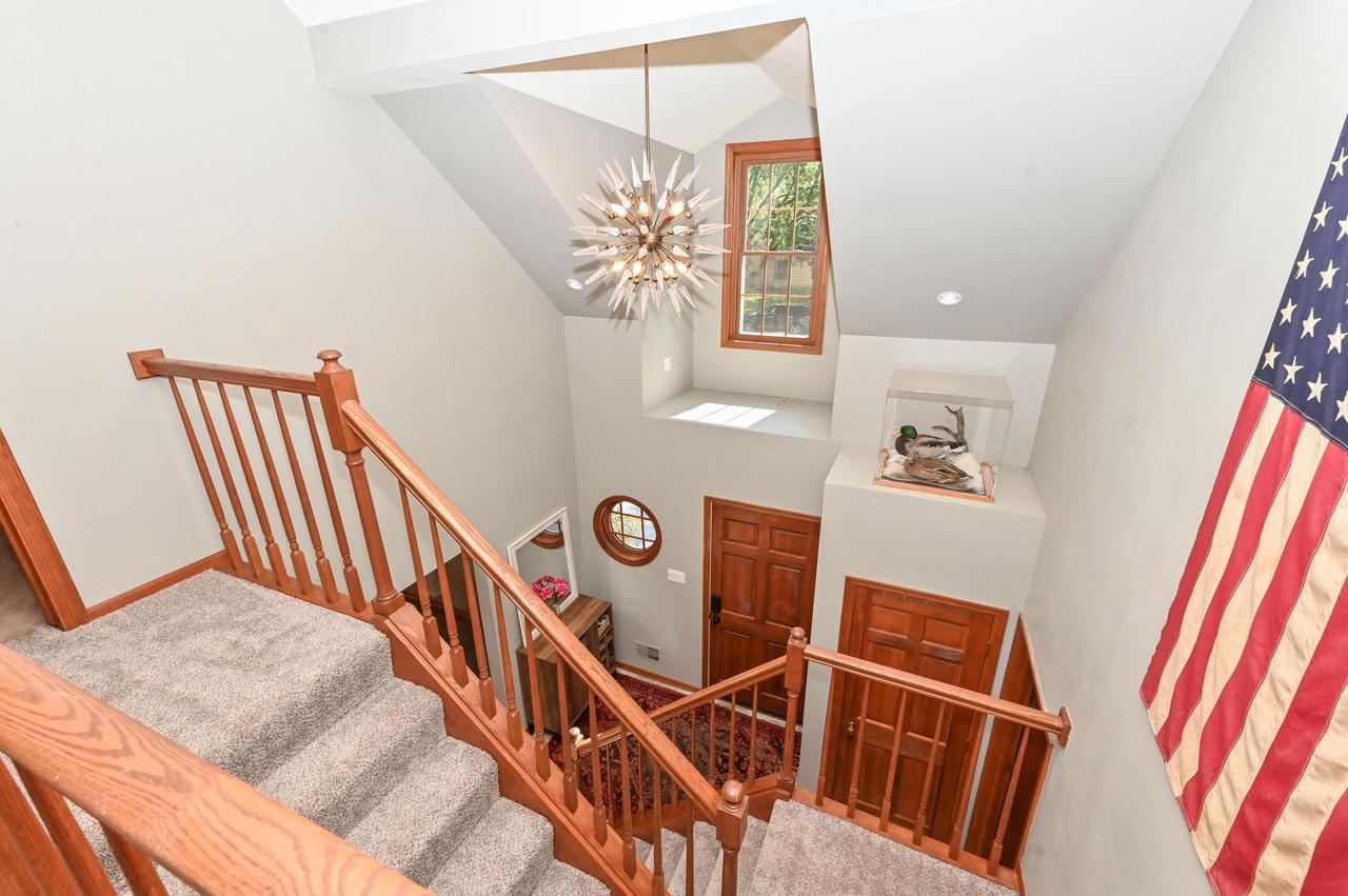 7837 South Ridgewood DRIVE