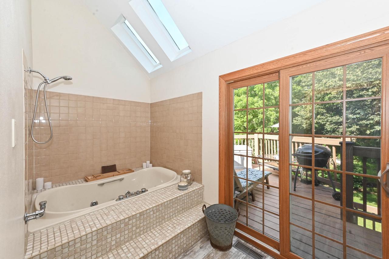 7837 South Ridgewood DRIVE