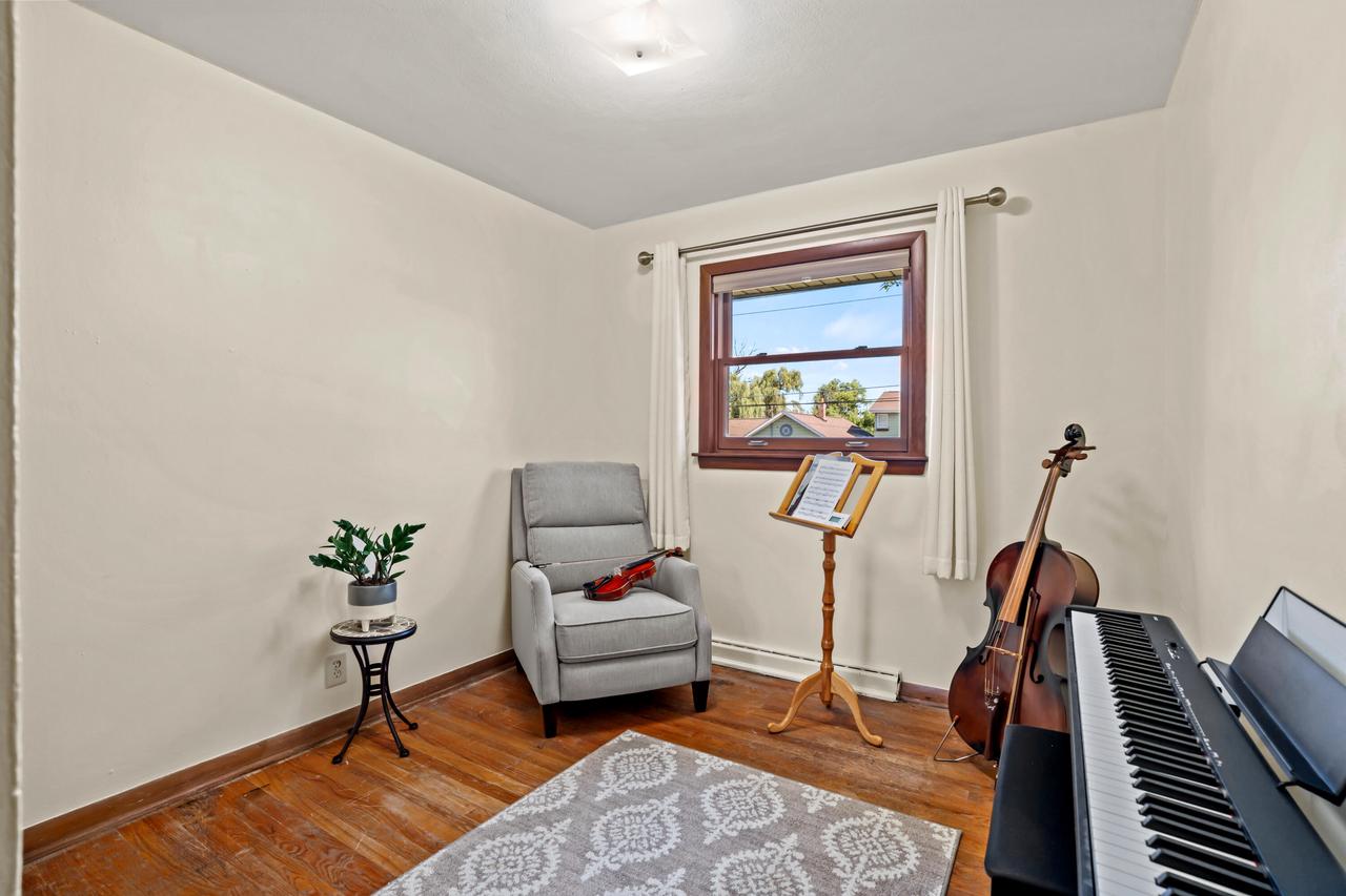 814 East Wisconsin AVENUE