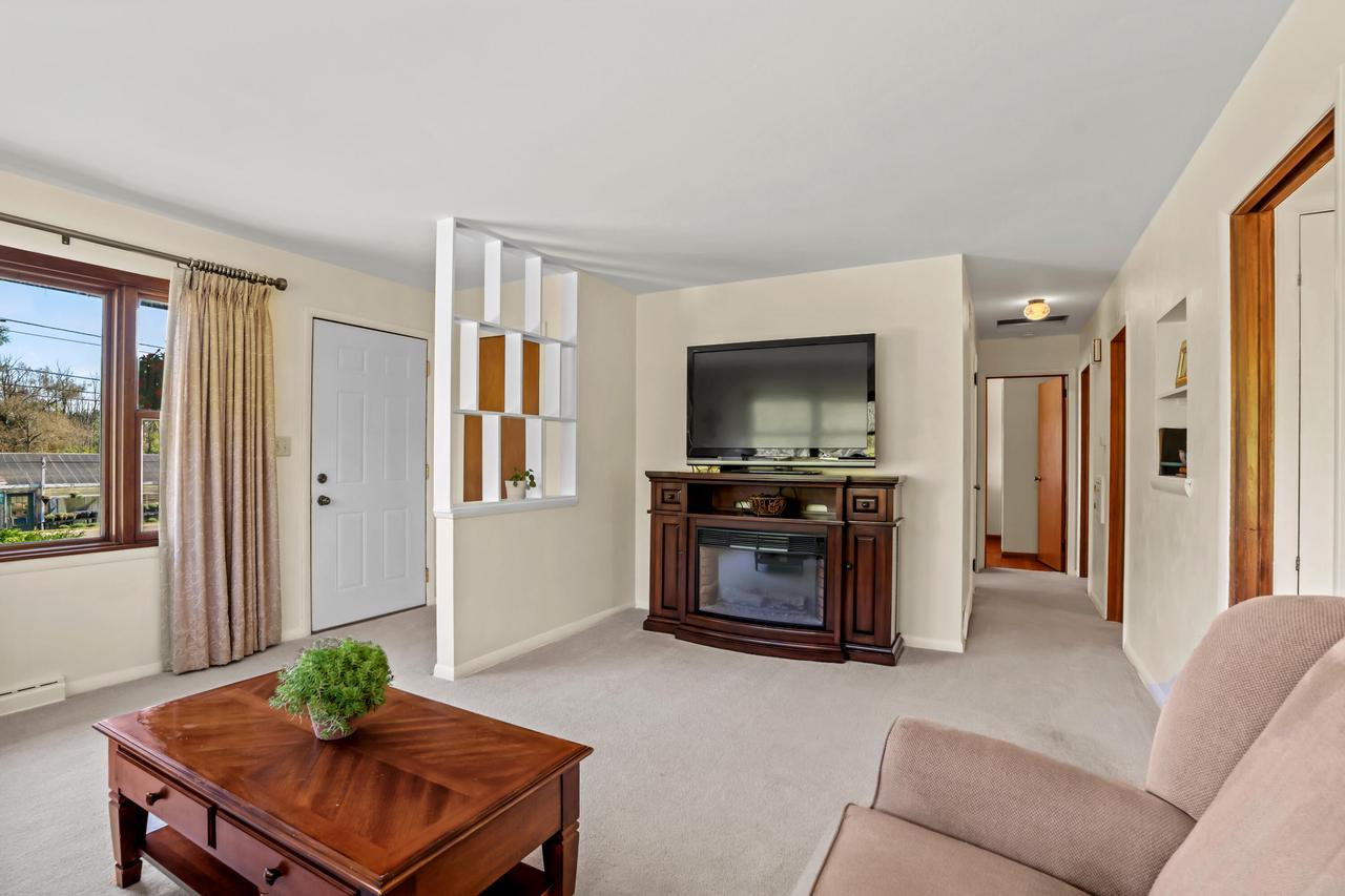 814 East Wisconsin AVENUE