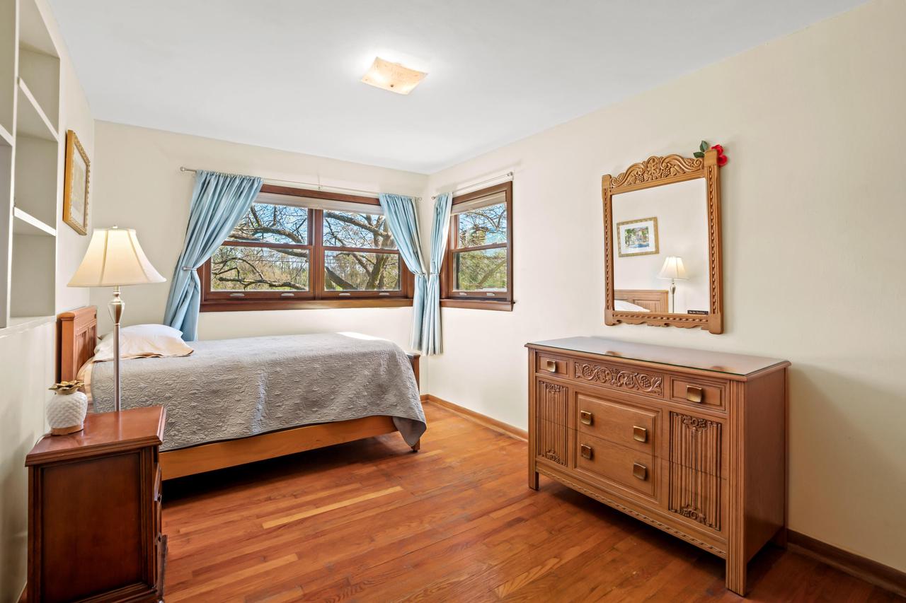 814 East Wisconsin AVENUE