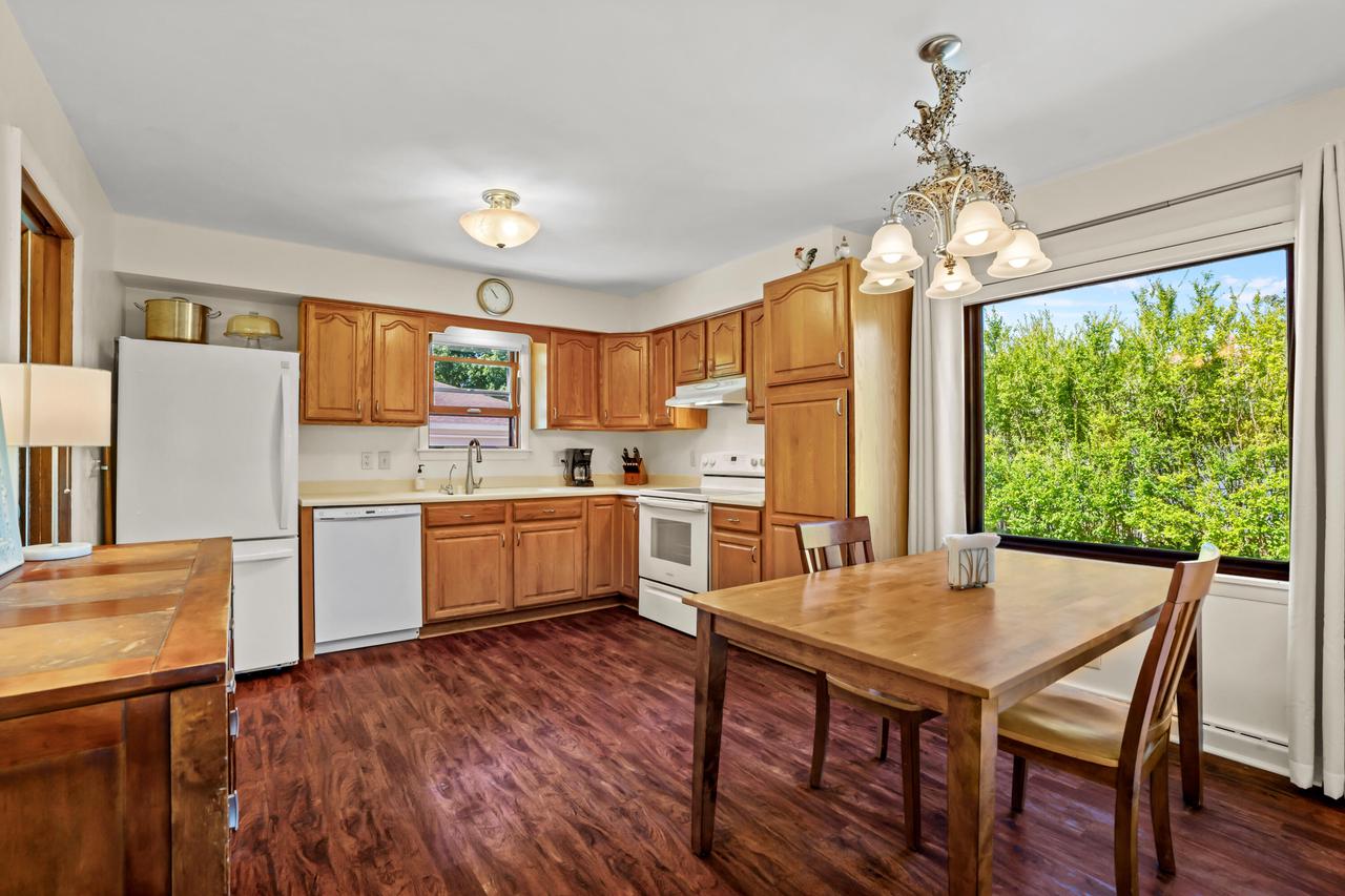 814 East Wisconsin AVENUE