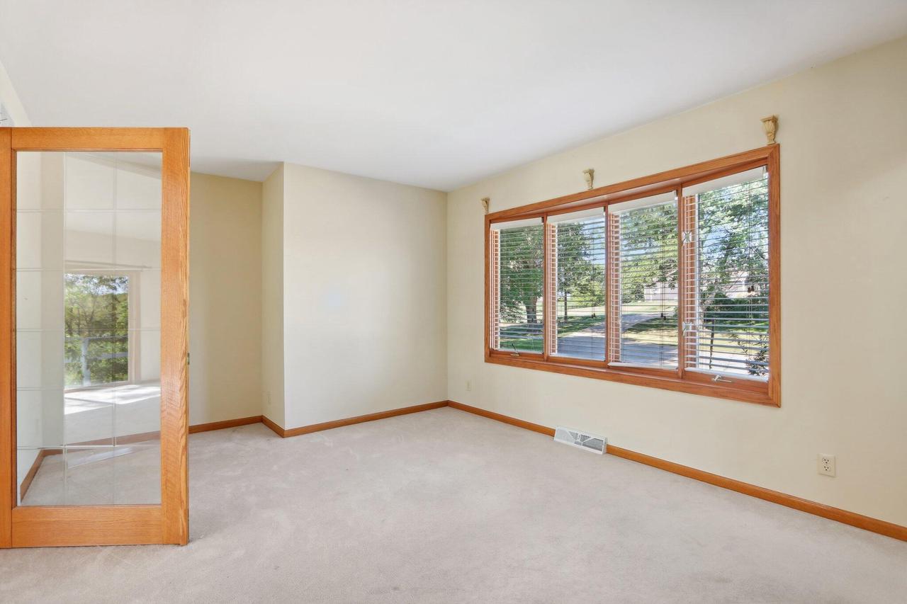 W247S10870 Center DRIVE