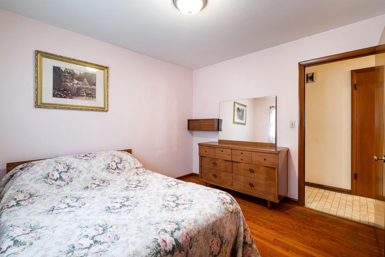 1551 West Bolivar AVENUE