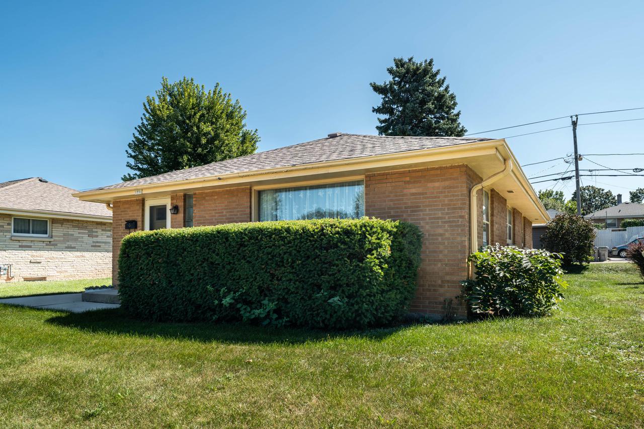 1551 West Bolivar AVENUE